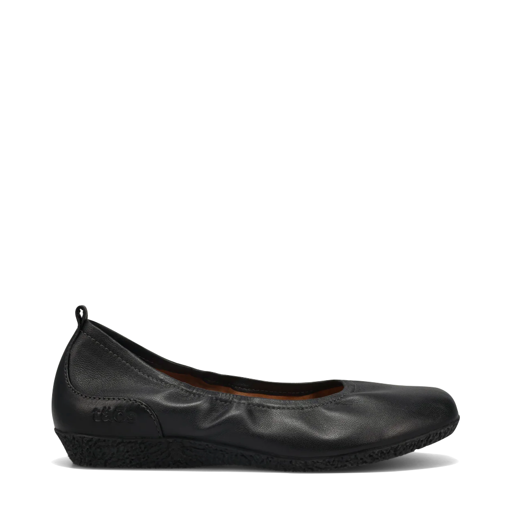 Side (right) view of Taos Chit Chat Leather Flat for women.