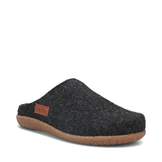 Toe view of Taos Woolness Clog for women.
