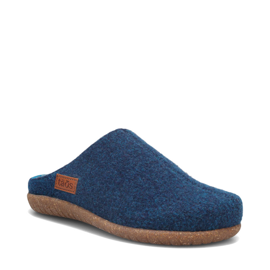 Toe view of Taos Woolness Clog for women.