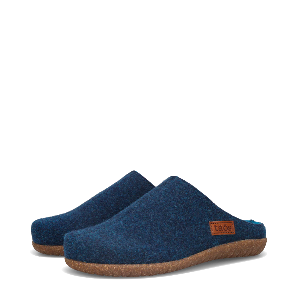 Toe view of Taos Woolness Clog for women.