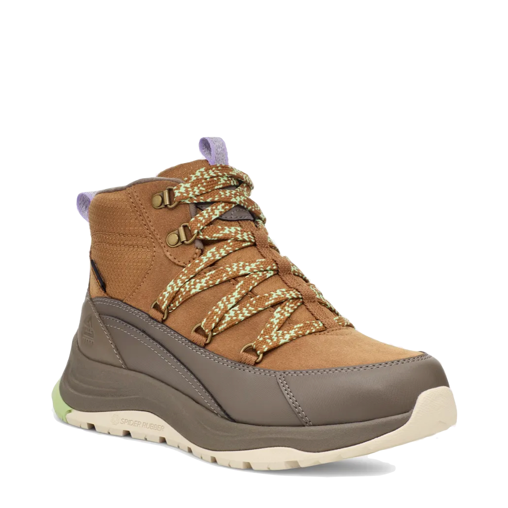 Mudguard and Toe view of Teva Aurois Warm Lined Waterproof Boot for women.