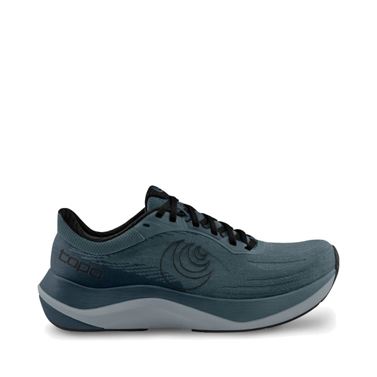 Side (right) view of Topo Ultrafly 6 Sneaker for men.