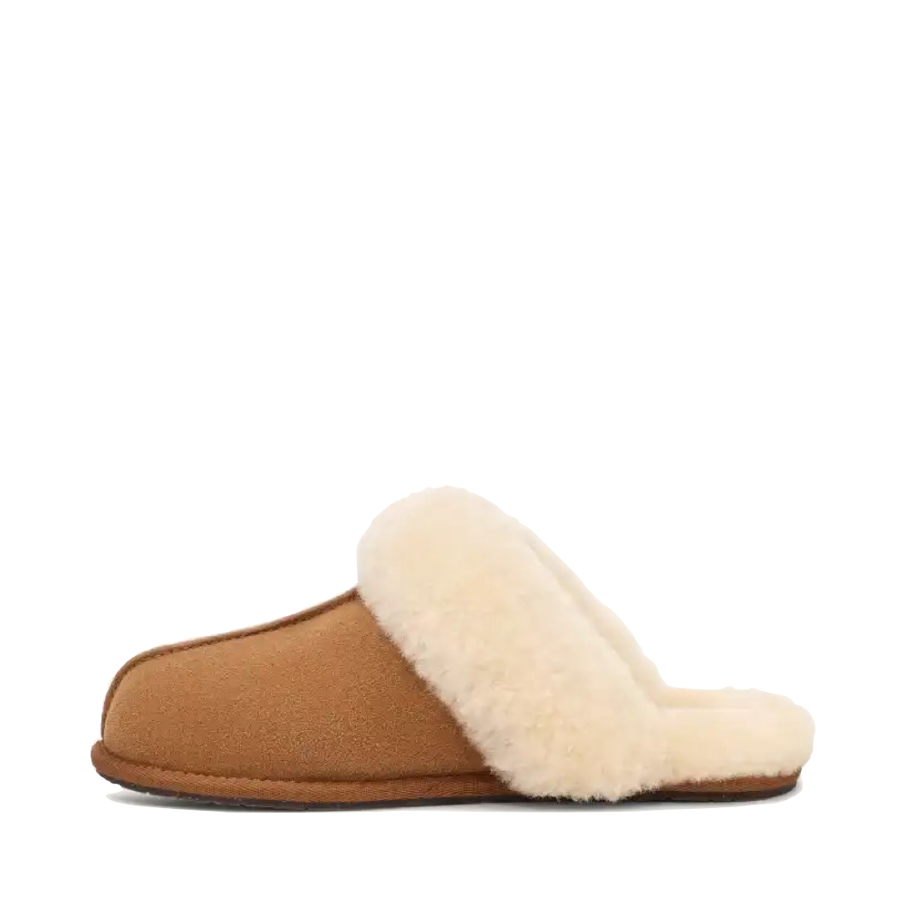 Side (left) view of Ugg Scuffette 2 Slipper for women.