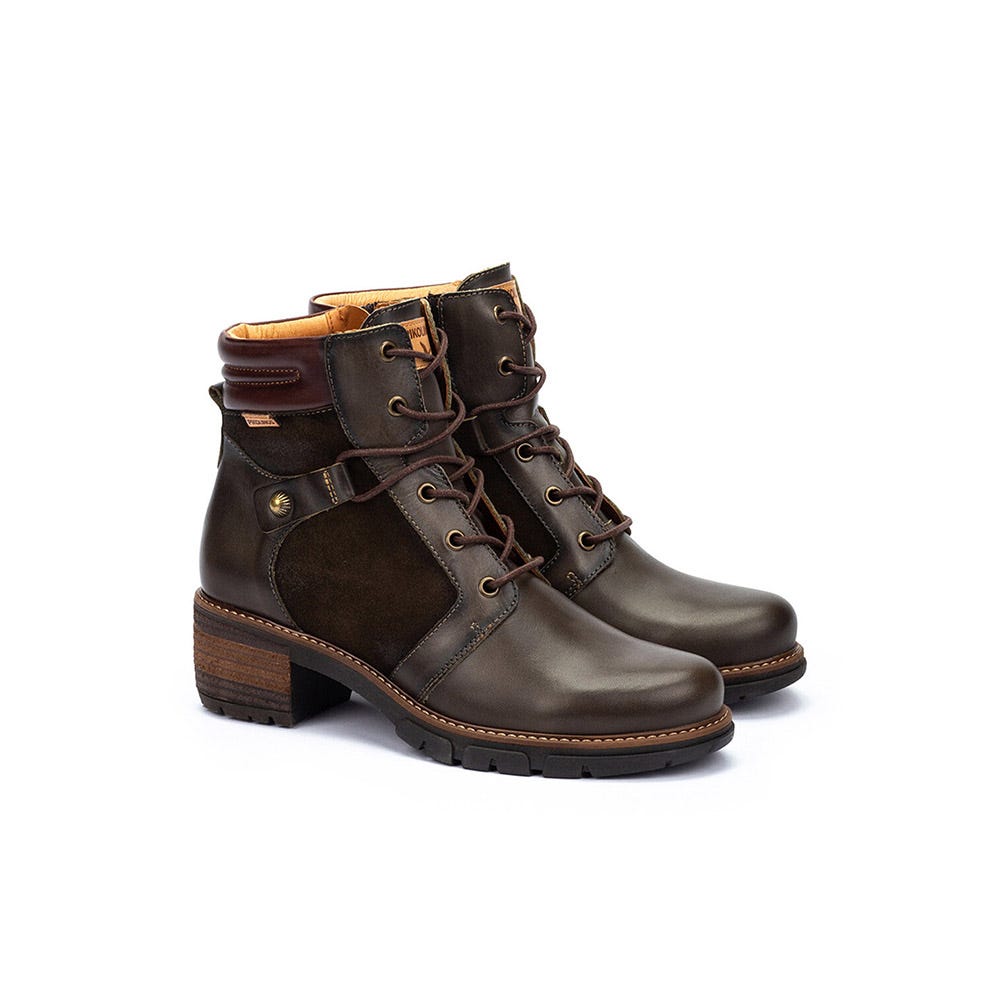 Pikolinos Women's San Sebastia Lace Heeled Boot in Forest