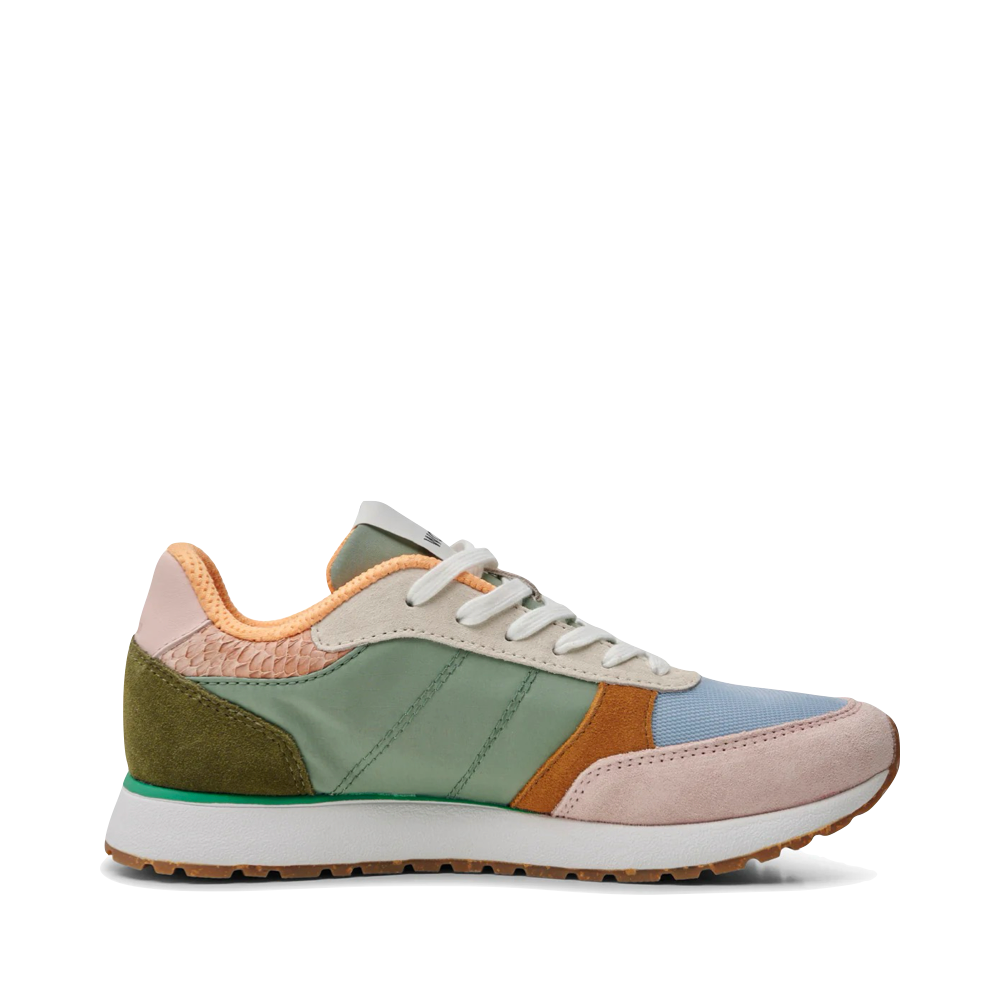 Side (right) view of Woden Ronja Sneaker for women.