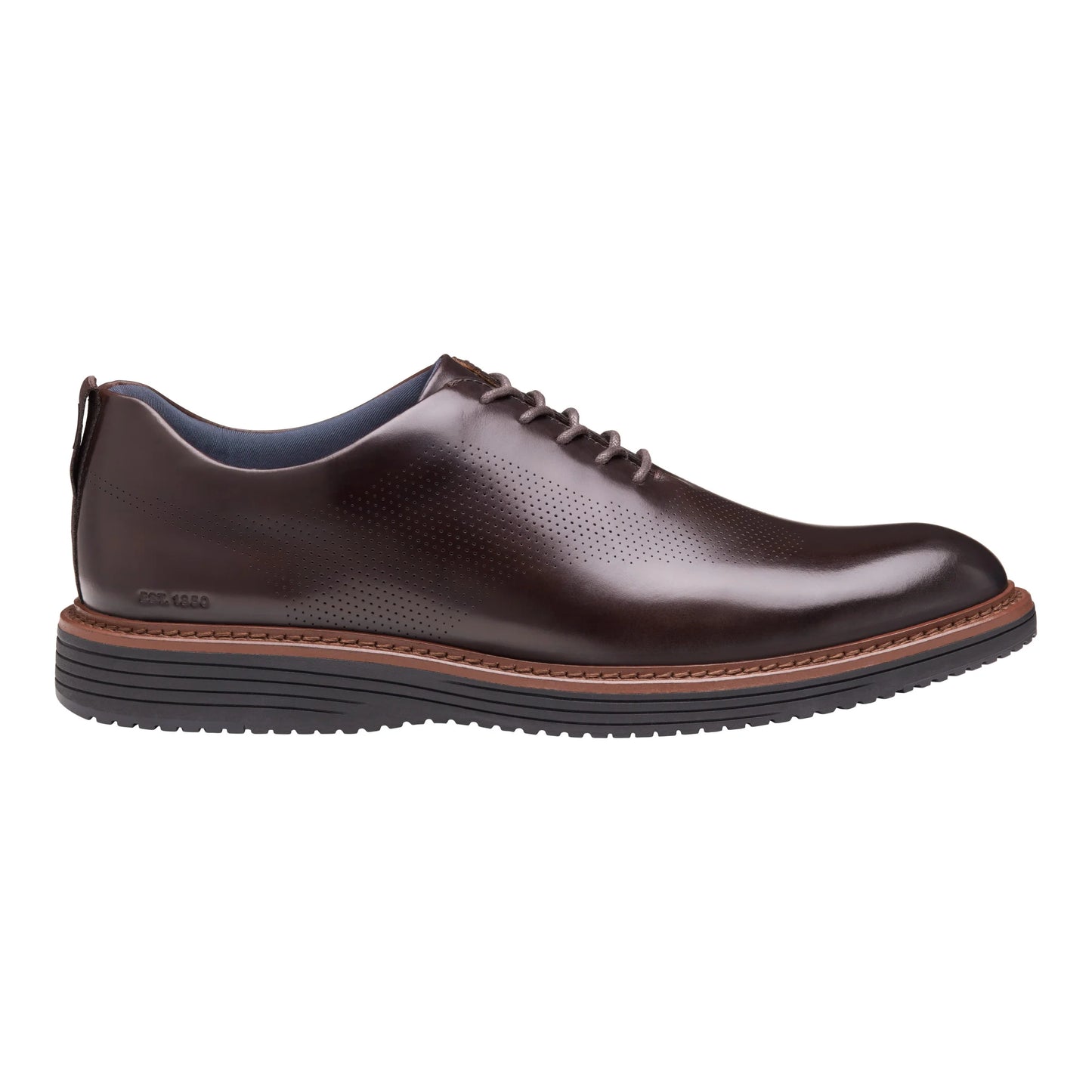 Johnston & Murphy Men's Upton One-Piece Perfed Plain Toe Oxford in Mahogany