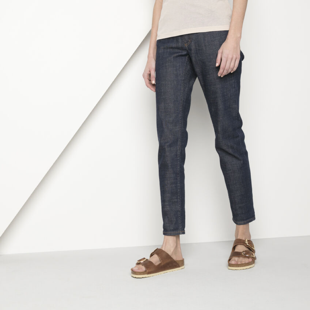 Model view of Birkenstock Arizona Oiled Leather big Buckle Sandal for women.