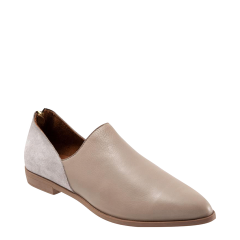 Bueno Women's Beau Pointed Toe Back Zip Leather Flat (Grey)