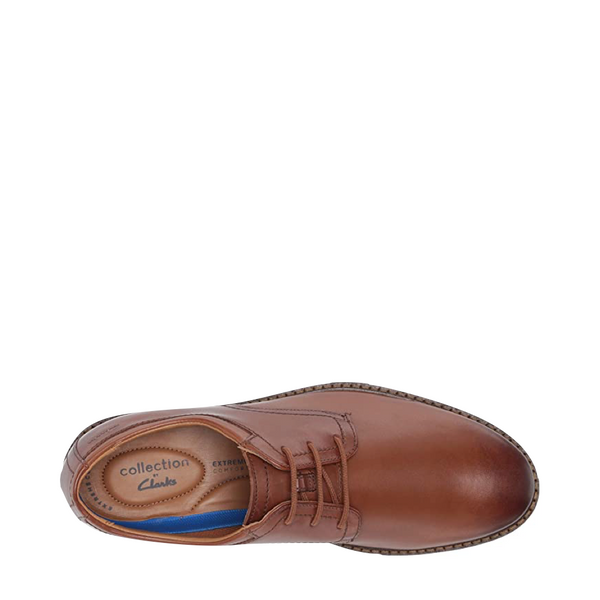 Clarks Men's Bayhill Plain Toe Leather Lace (Tan)
