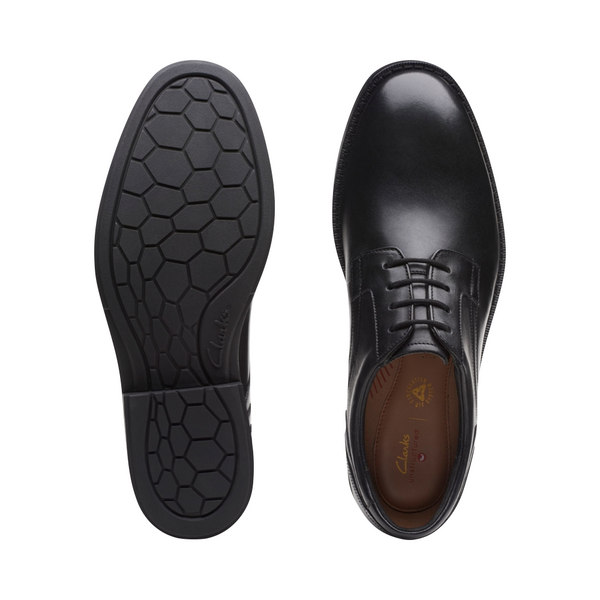 Clarks Men's Un Hugh Leather Lace Dress Shoe in Black