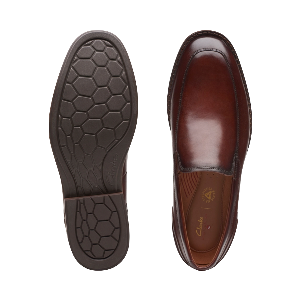 Clarks Men s Un Hugh Step Leather Slip On Dress Shoe Brown