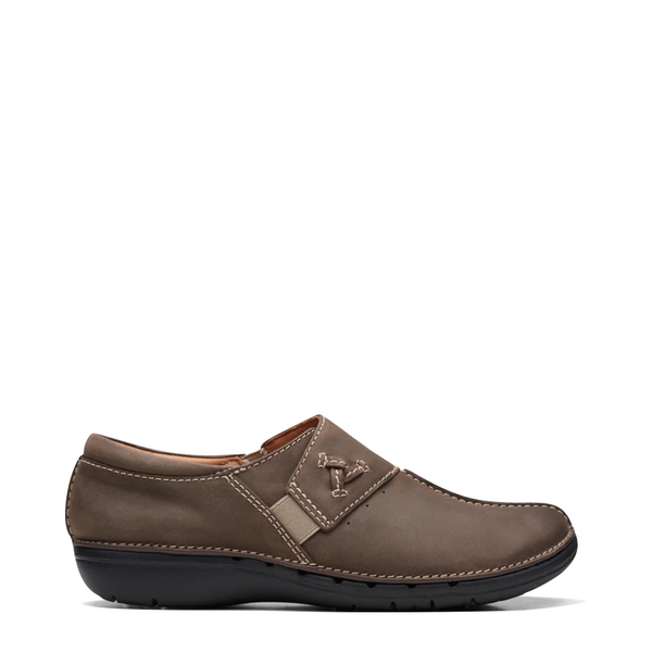 Clarks Women's Un.Loop Ave Oiled Leather Slip On Shoes in Taupe