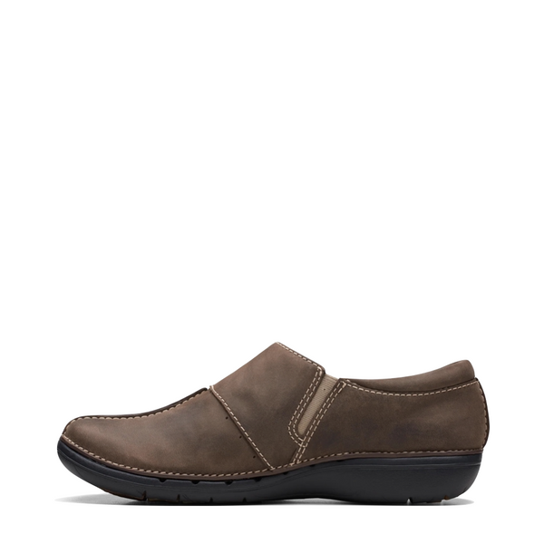 Clarks Women's Un.Loop Ave Oiled Leather Slip On Shoes in Taupe