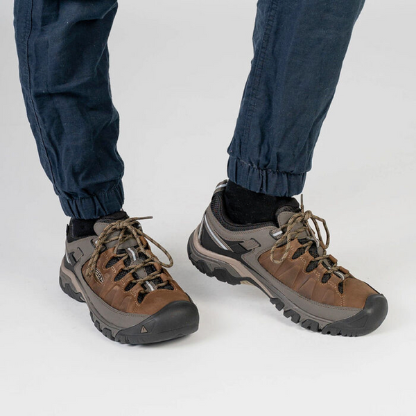 KEEN Men's Targhee III Waterproof Hiker in Bungee Brown