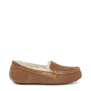 UGG Women's Ansley Sheepskin Slipper in Chestnut